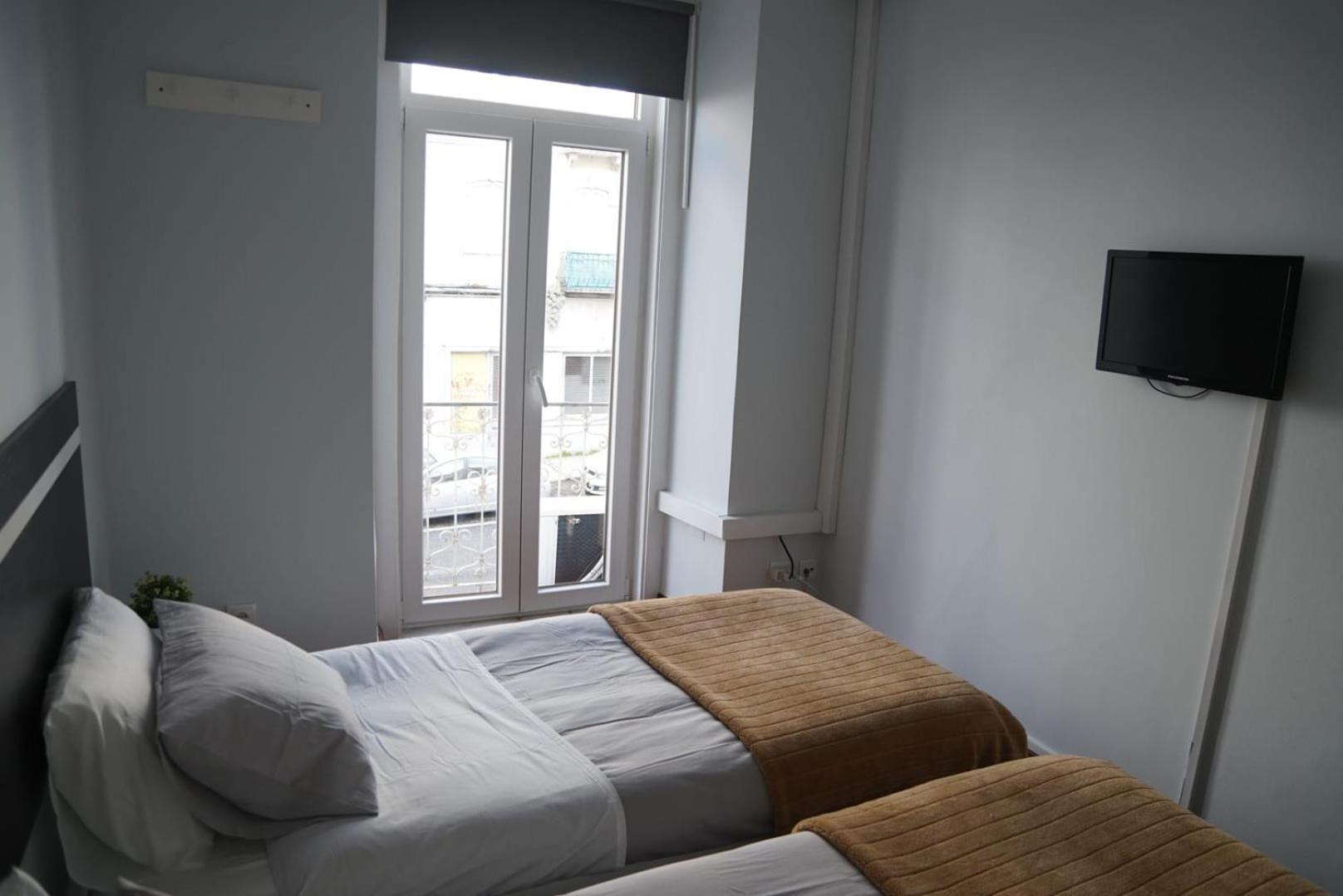 Bisengototo Homestay Лиссабон Экстерьер фото
