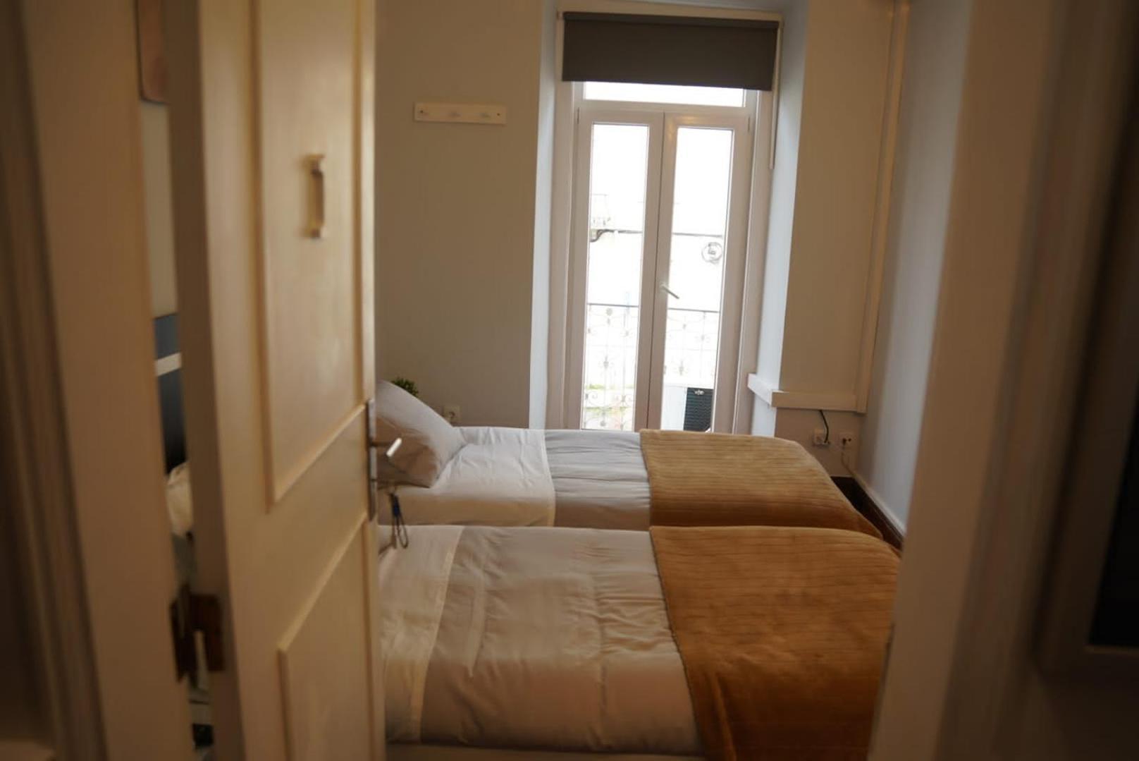 Bisengototo Homestay Лиссабон Экстерьер фото