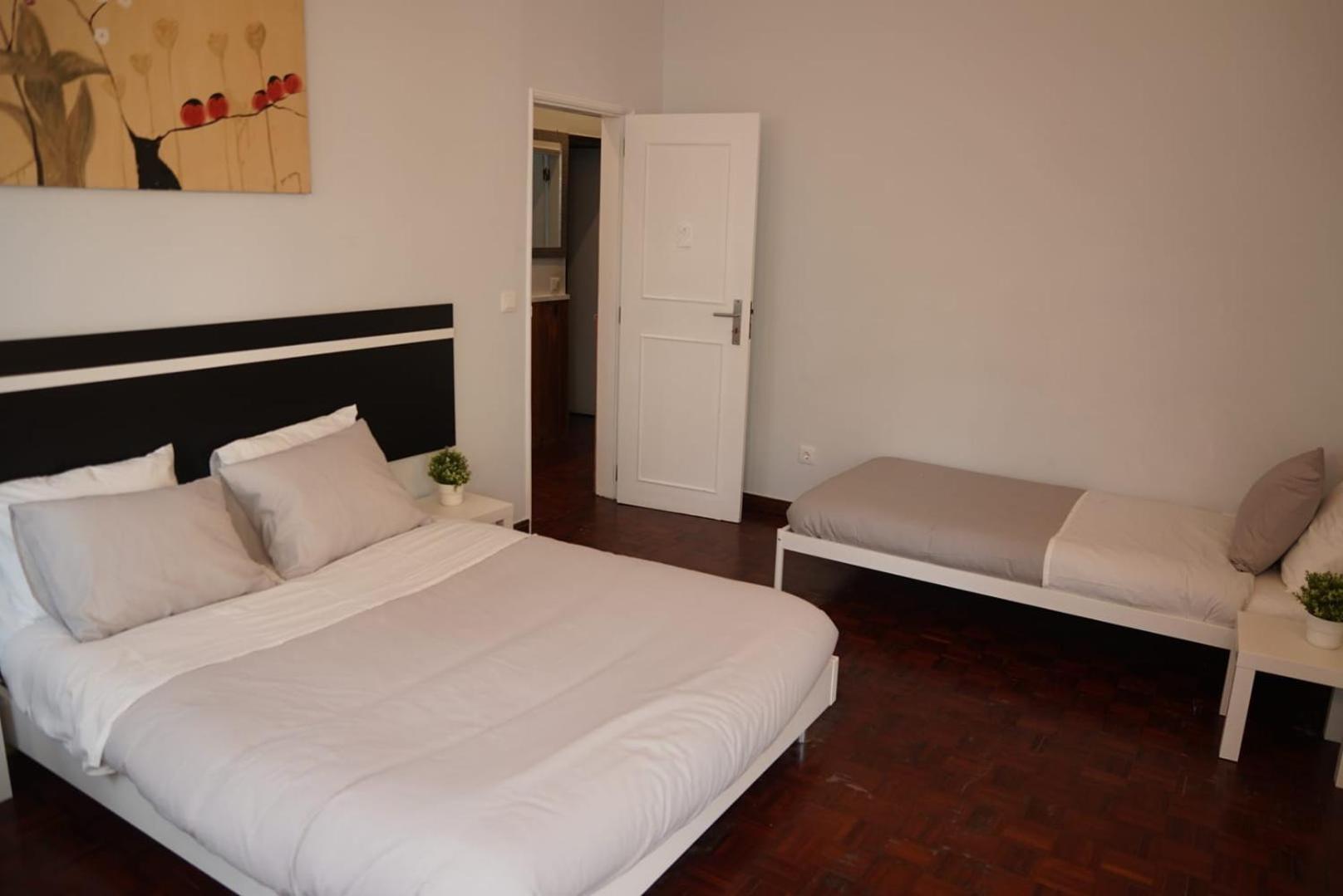 Bisengototo Homestay Лиссабон Экстерьер фото